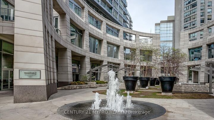 Property Photo: 2191 Yonge Street 4310 ON M4S 3H8