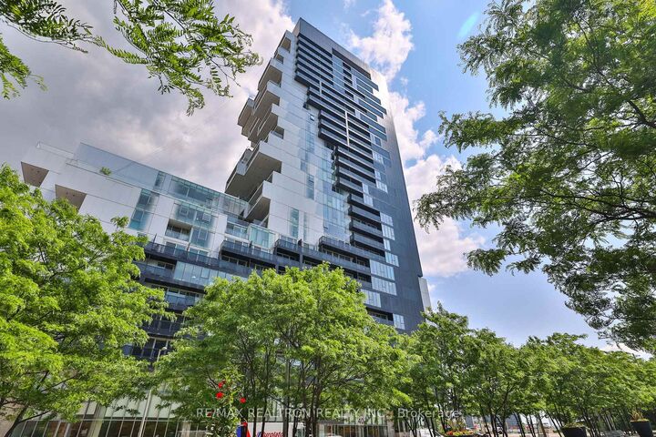 Property Photo: 170 Bayview Avenue 603 ON M5A 0M4