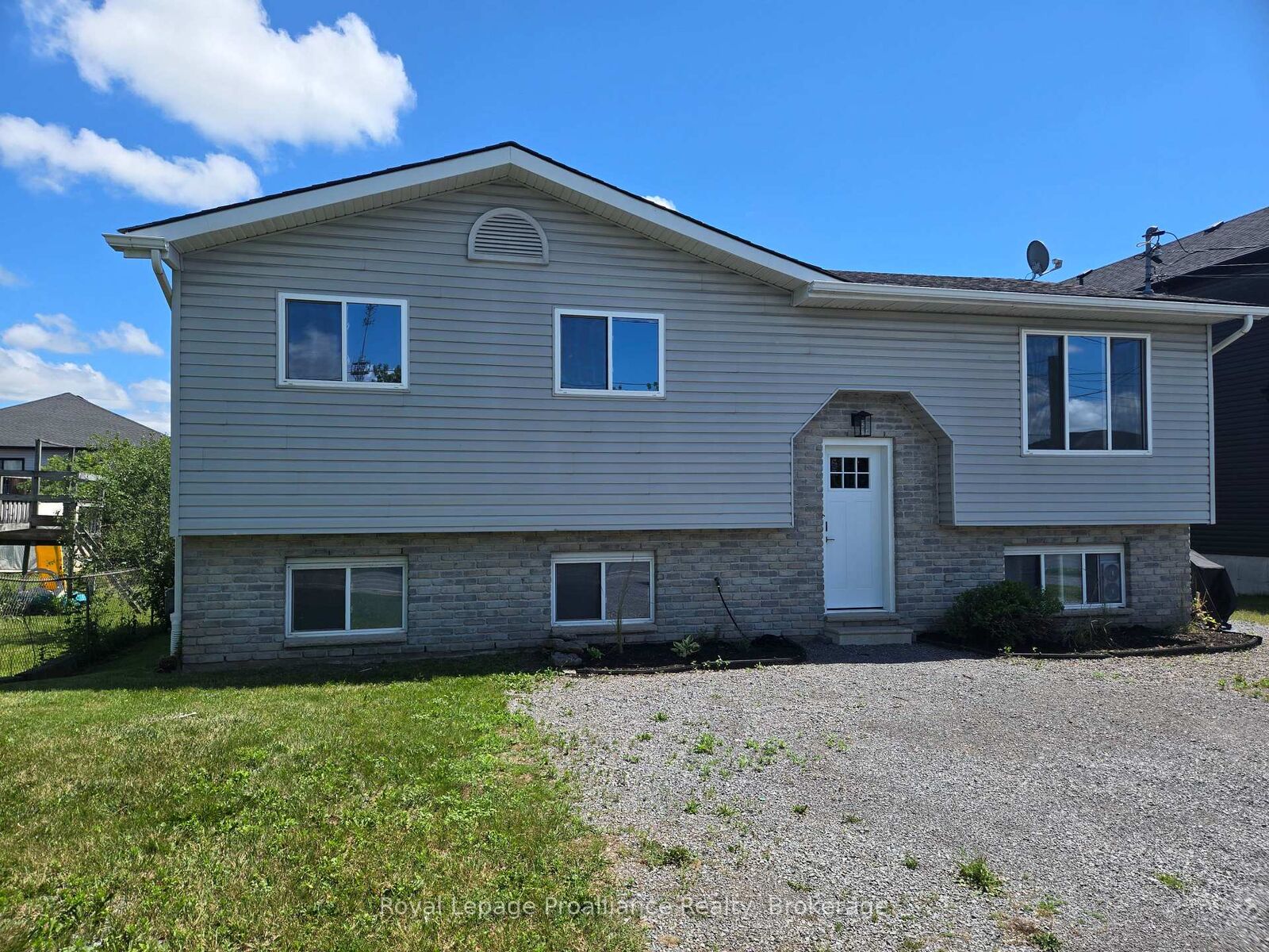 Property Photo:  44 Cannifton Road N  ON K8N 4T8 