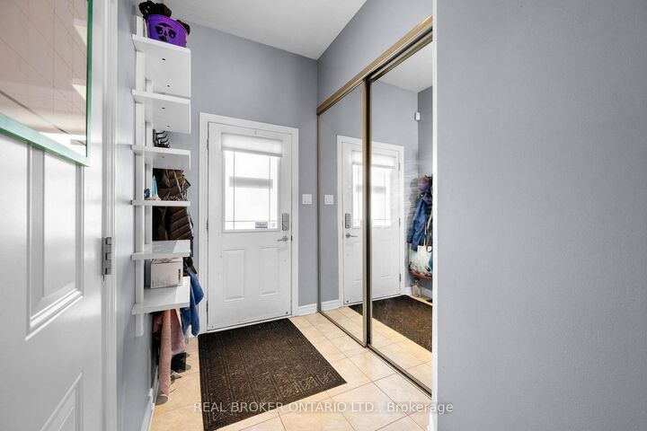 Property Photo:  137 Marrissa Avenue  ON K1J 0A4 
