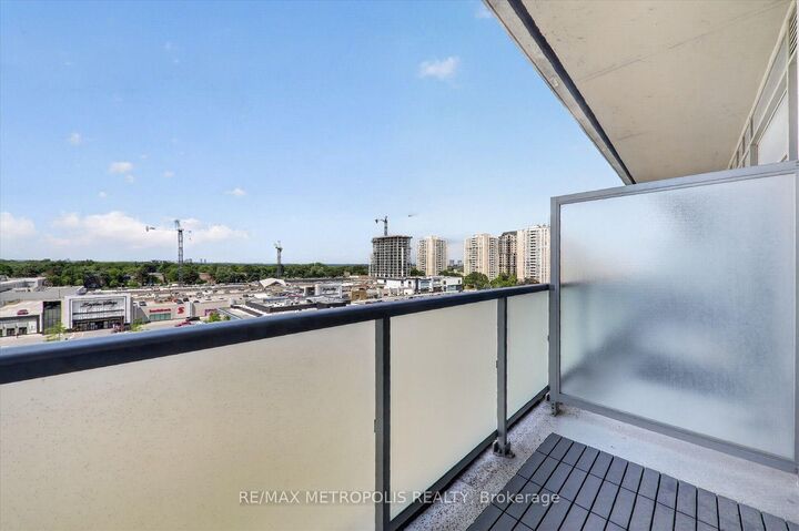Property Photo:  7 Kenaston Gardens 619  ON M2K 1G7 