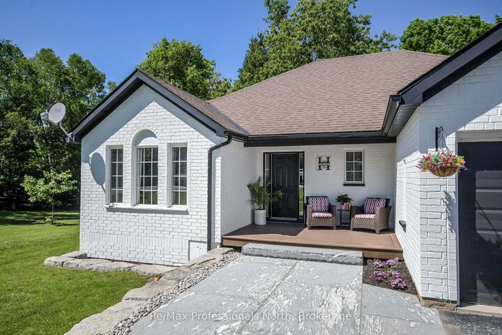 Property Photo:  424 Alexander Street  ON P1P 1A3 