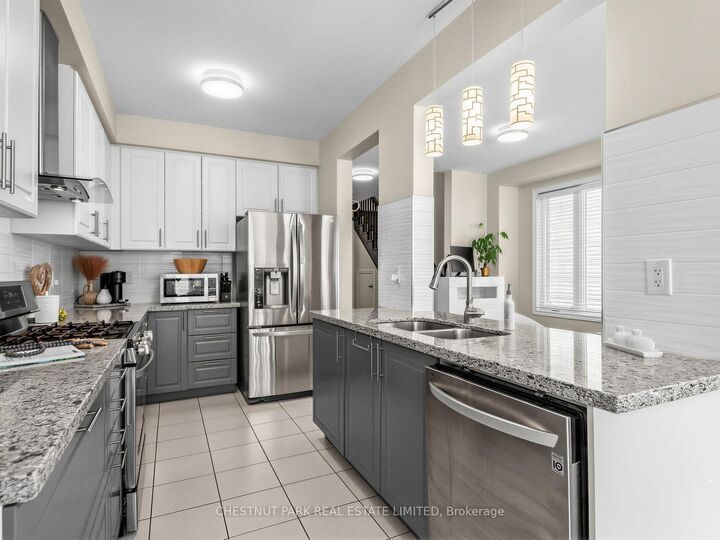 Property Photo:  11 Constable Street  ON L4G 1B7 