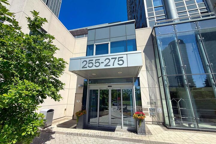Property Photo: 255 Village Green Square 606 ON M1S 0L3