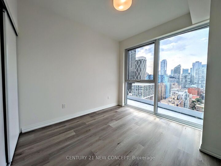 Property Photo:  280 Dundas Street W 2510  ON M5T 0E3 