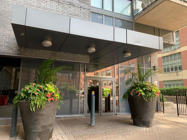 Property Photo: 478 King Street W 1017 ON M5V 0A8