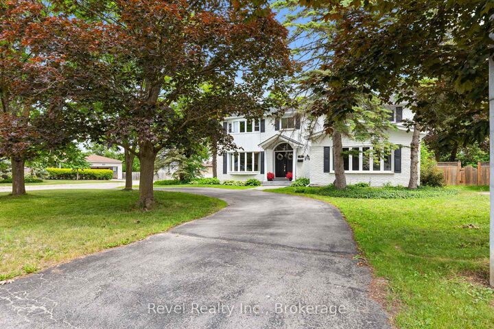 Property Photo: 81 Sanderling Crescent ON K9V 4N4