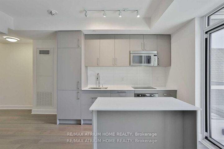 Property Photo:  88 Cumberland Street 405  ON M5R 1A3 