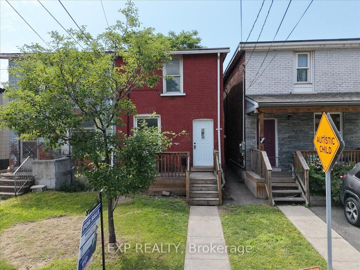 Property Photo:  25 Albemarle Street  ON L8L 7G5 
