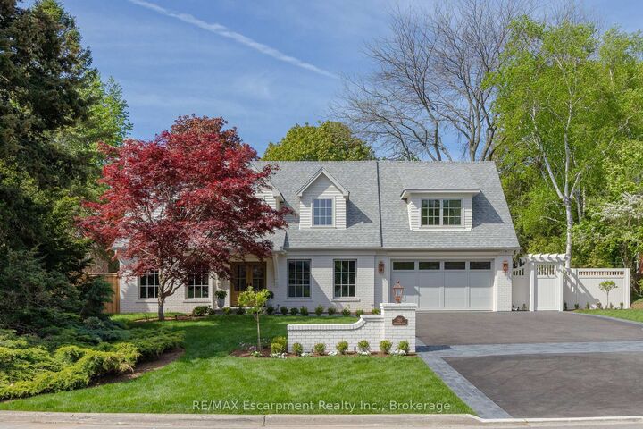 130 Edgecliffe Place — photo 1