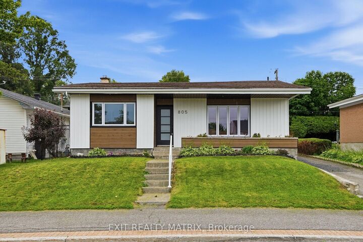 Property Photo: 805 Cartier Boulevard ON K6A 1W9
