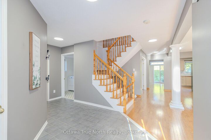 Property Photo: 282 Knudson Drive ON K2K 2N8