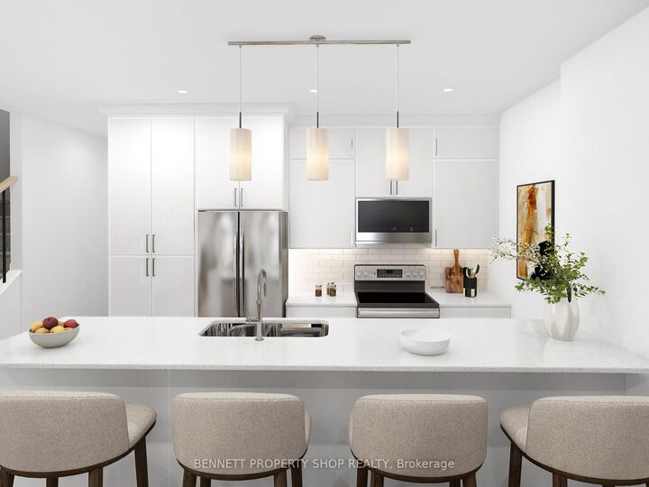 Property Photo: 97 Rosalie Ridge ON K1W 1G1