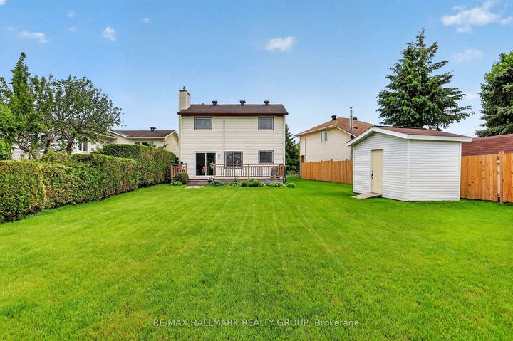 Property Photo: 1463 Kamouraska Circle ON K1C 3J1