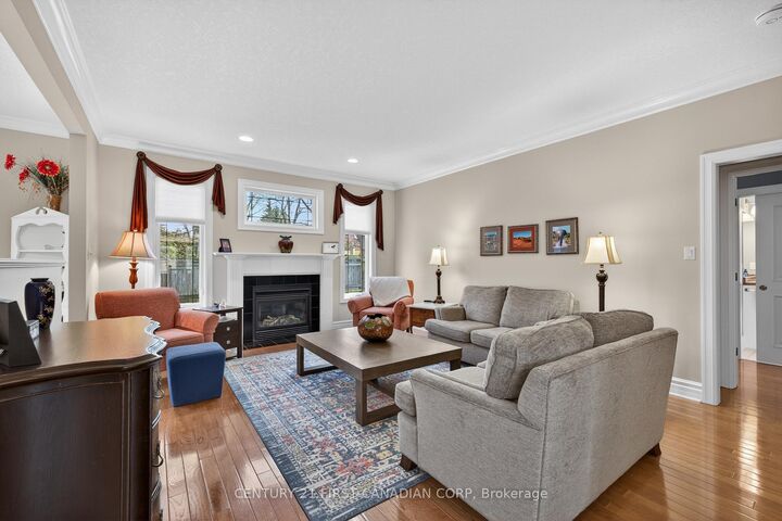Property Photo: 181 Skyline Avenue 9 ON N5X 0B2