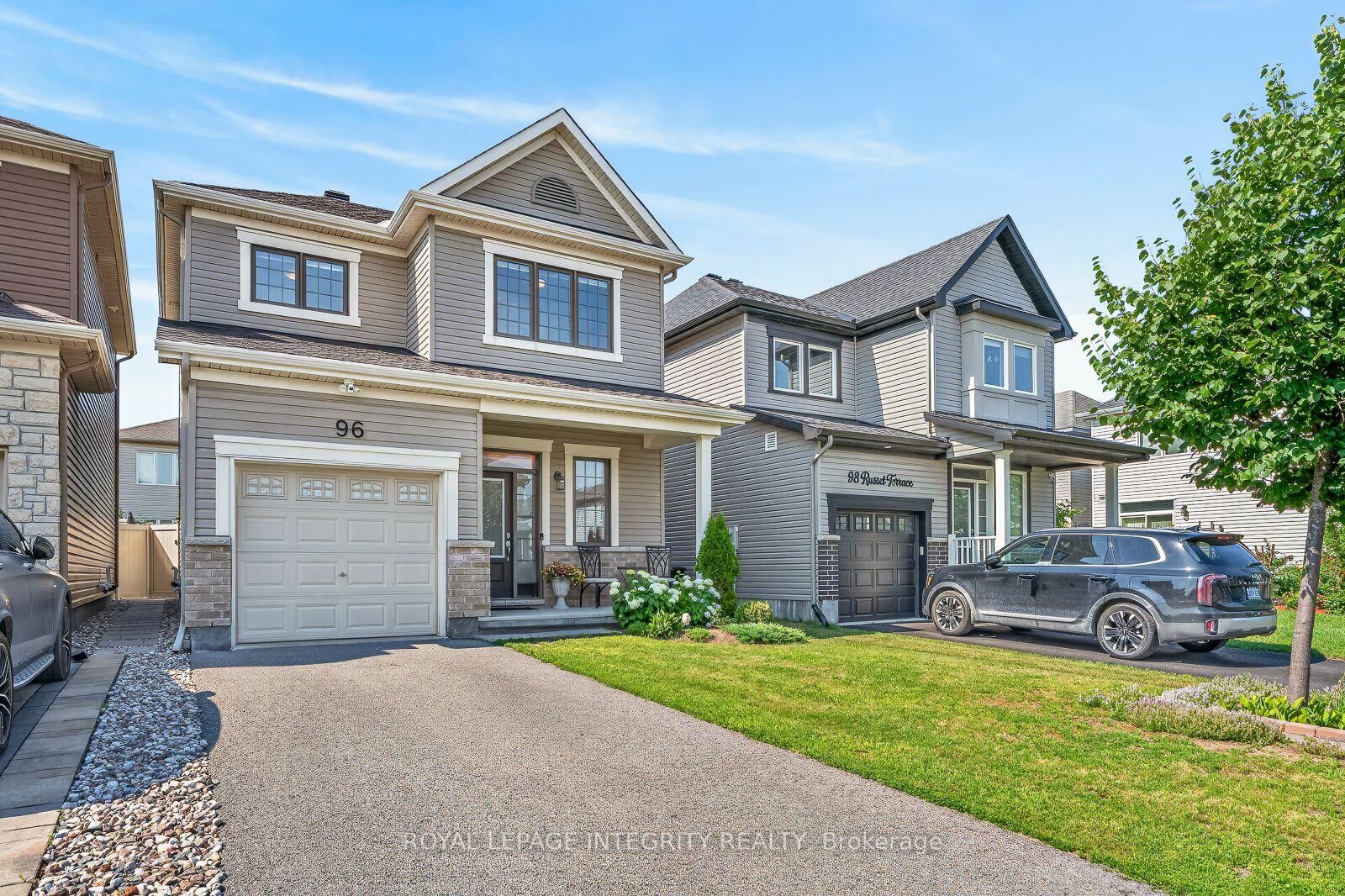 Property Photo: 96 Russet Terrace ON K2J 6G1