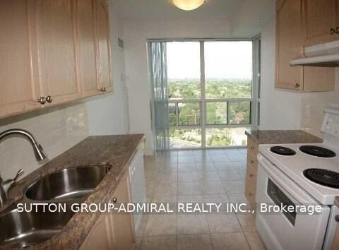 Property Photo: 28 Olive Avenue 1702 ON M2N 7E6