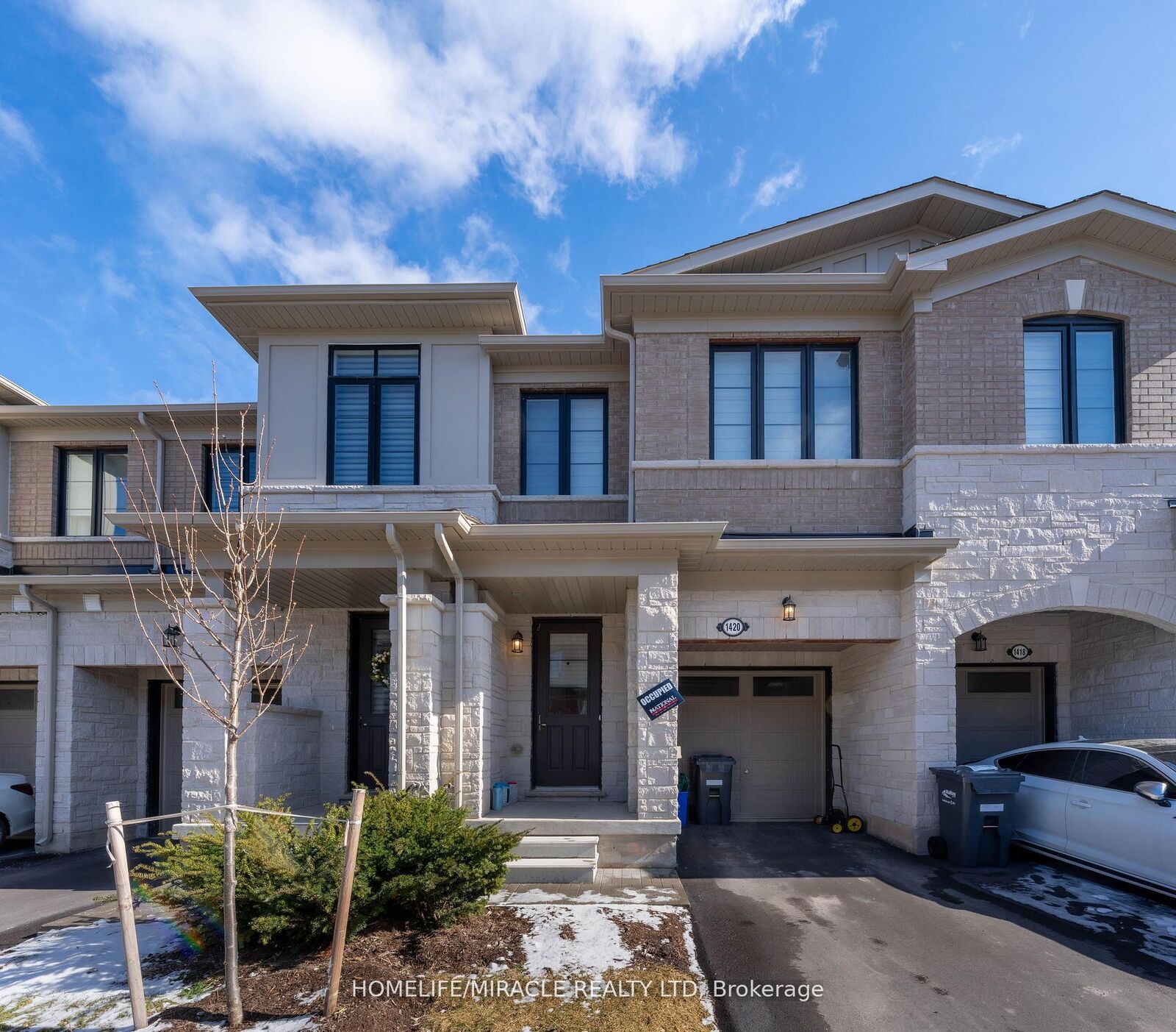 Property Photo:  1420 Oakmont Common  ON L7P 0V8 