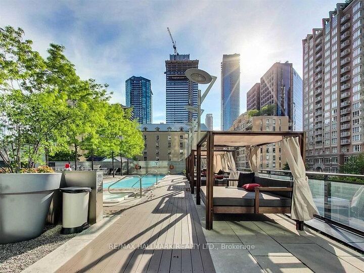 Property Photo: 110 Charles Street E 1905 ON M4Y 1T5