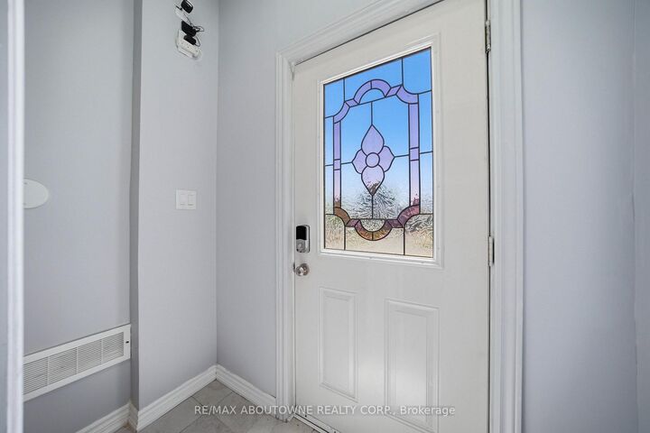 Property Photo: 146 Bankside Drive N Upper ON N2N 3E4