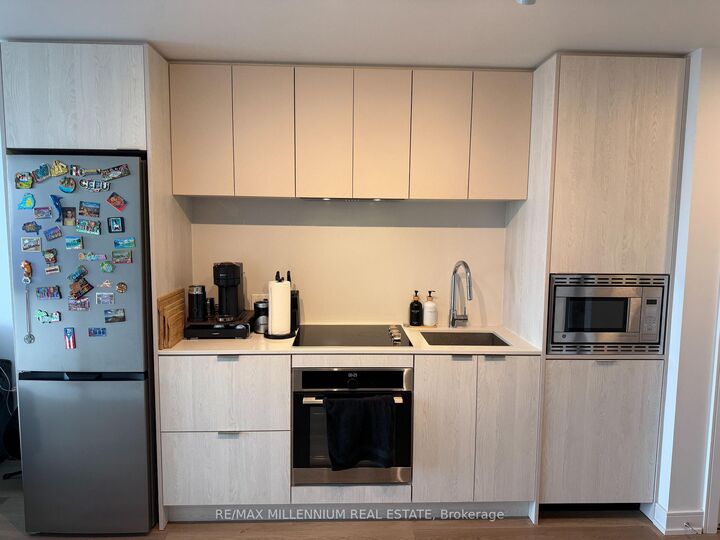 Property Photo:  3009 Novar Road 1306  ON L5B 0P9 