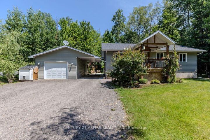 Property Photo:  1576 Garden Of Eden Road  ON K7V 3Z8 