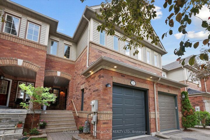 Property Photo: 21 Snedden Avenue ON L4G 7J6