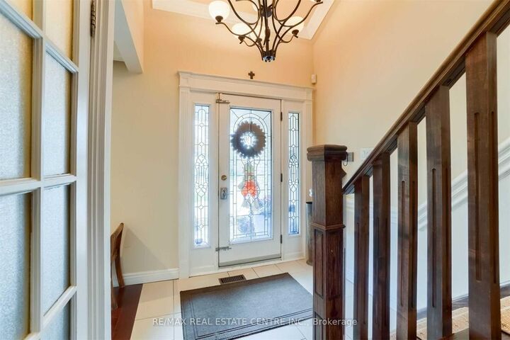 Property Photo: 41 Clearside Place ON M9C 2G7