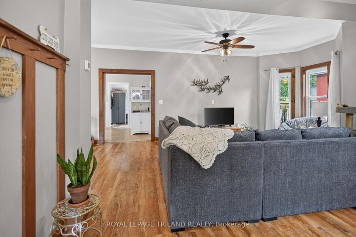 Property Photo:  87 Chestnut Street  ON N5R 2B1 