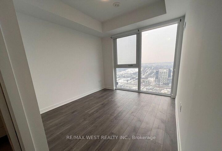 Property Photo: 105 Oneida Crescent 2902 ON L4B 0H6