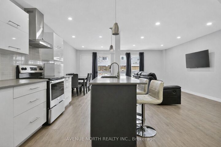 Property Photo:  419 Armonia Private 40  ON K1K 3Y2 