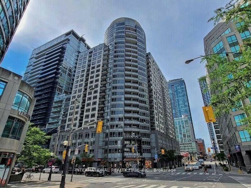 Property Photo:  20 Blue Jays Way 1708  ON M5V 3W6 