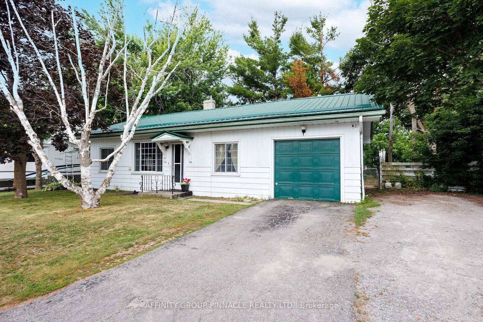 Property Photo:  35 Clifton Street  ON K0M 1N0 
