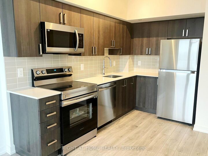 Property Photo: 1455 Celebration Drive 707 ON L1W 1L8