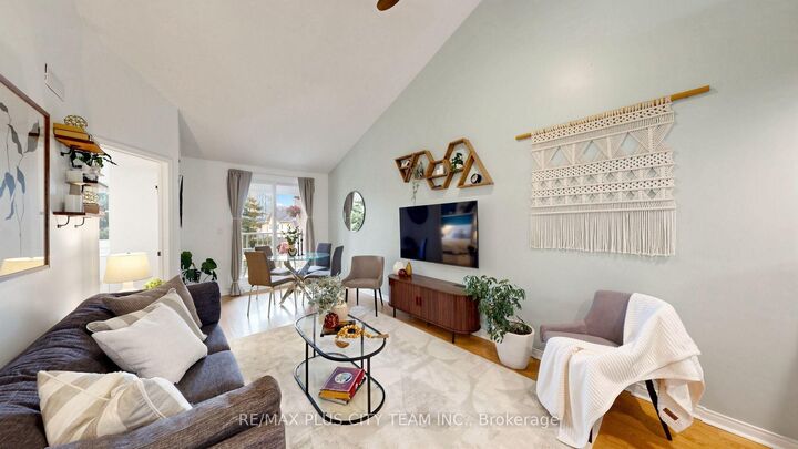 Property Photo:  55 Bristol Road E 111  ON L4Z 3N9 
