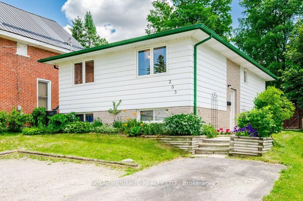 Property Photo:  285 Euclid Avenue  ON K9H 1M5 