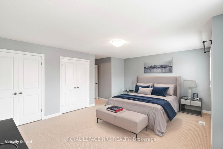 Property Photo:  45 Seabreeze Crescent 22  ON L8E 0G1 