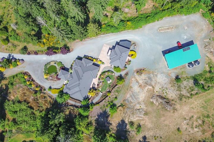 Property Photo: 7487 Relke Rd BC V9L 6A7