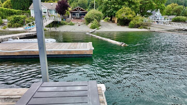 Property Photo: 10552 Coon Creek Rd BC V0R 3E1