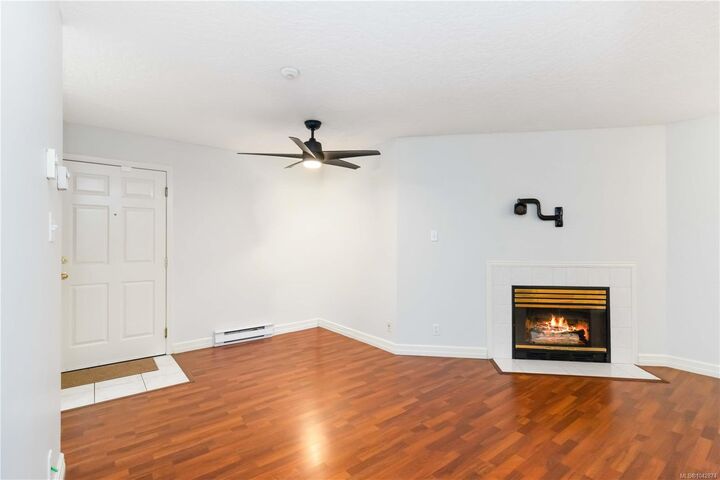 Property Photo:  2710 Grosvenor Rd #101  BC V8T 3M9 