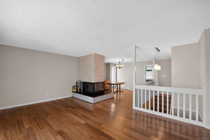 Property Photo: 3538 Fairview Dr BC V9T 4R6