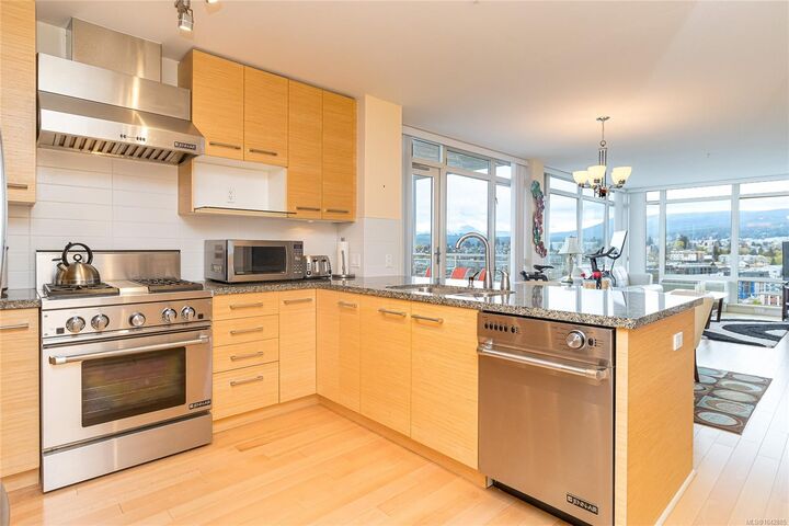 38 Front St #1402 — photo 1