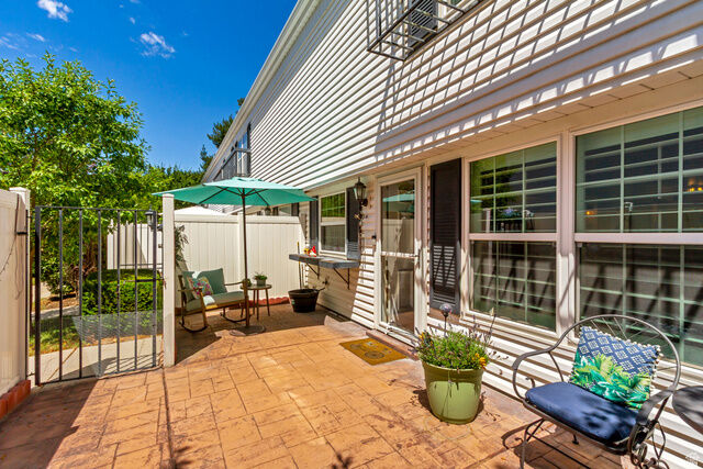 Property Photo: 620 E 3990 S UT 84107