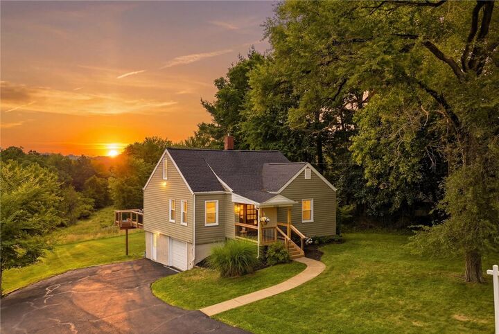 Property Photo: 5106 Hardt Rd PA 15044