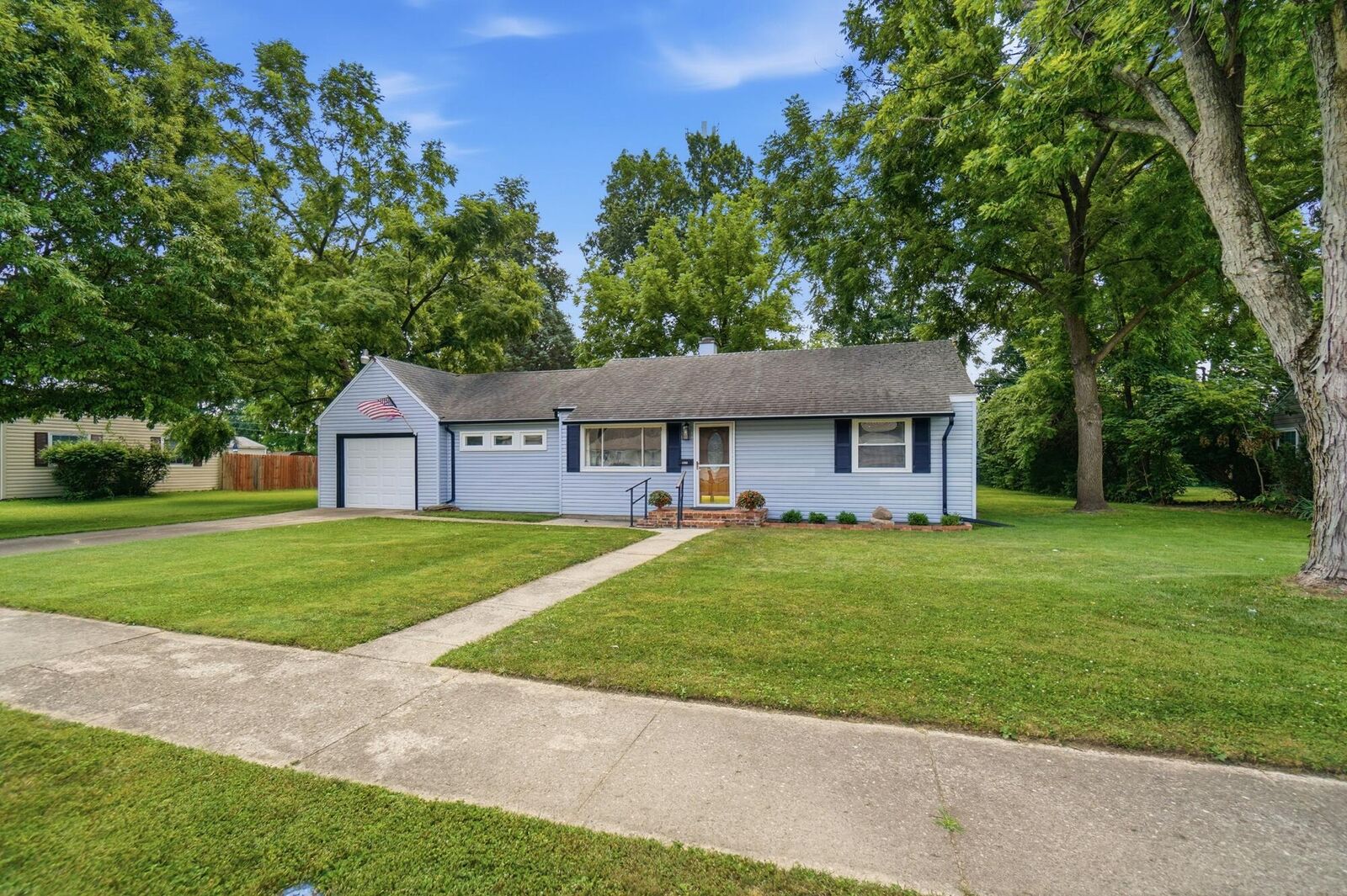 Property Photo:  1611 Memorial Drive  OH 45505 