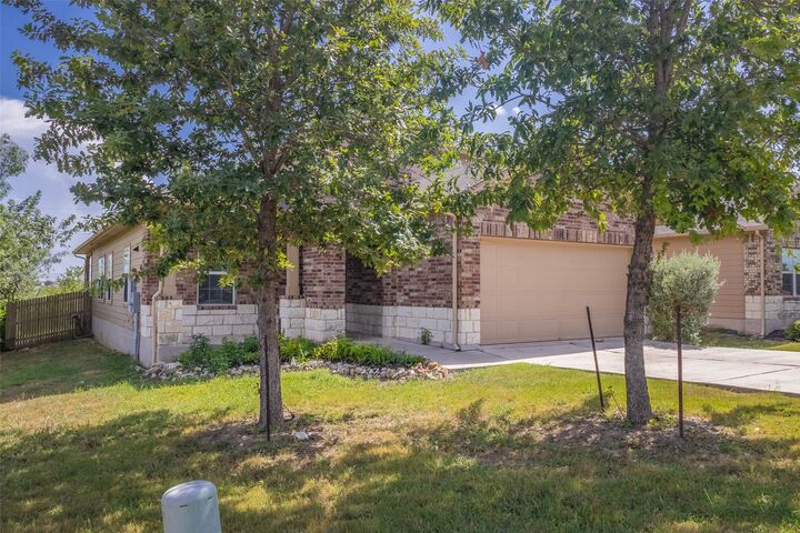 Property Photo: 7225 Ranchito Drive TX 78744