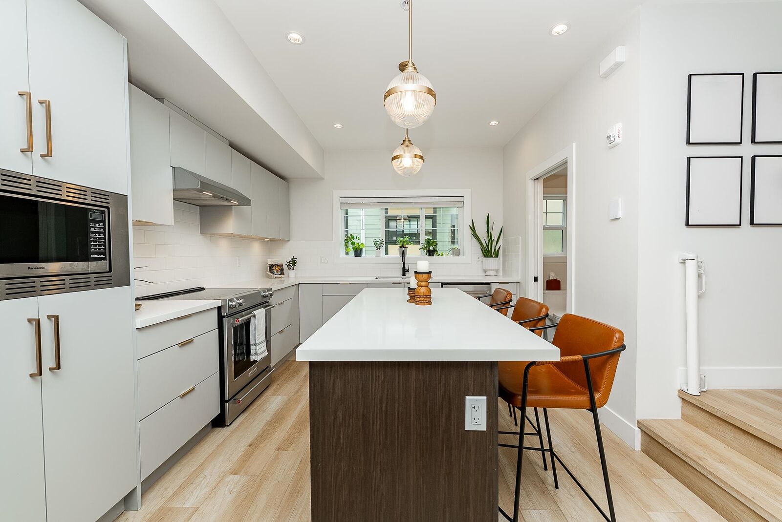 Property Photo:  80 Elgin Street 202  BC V3H 0M6 