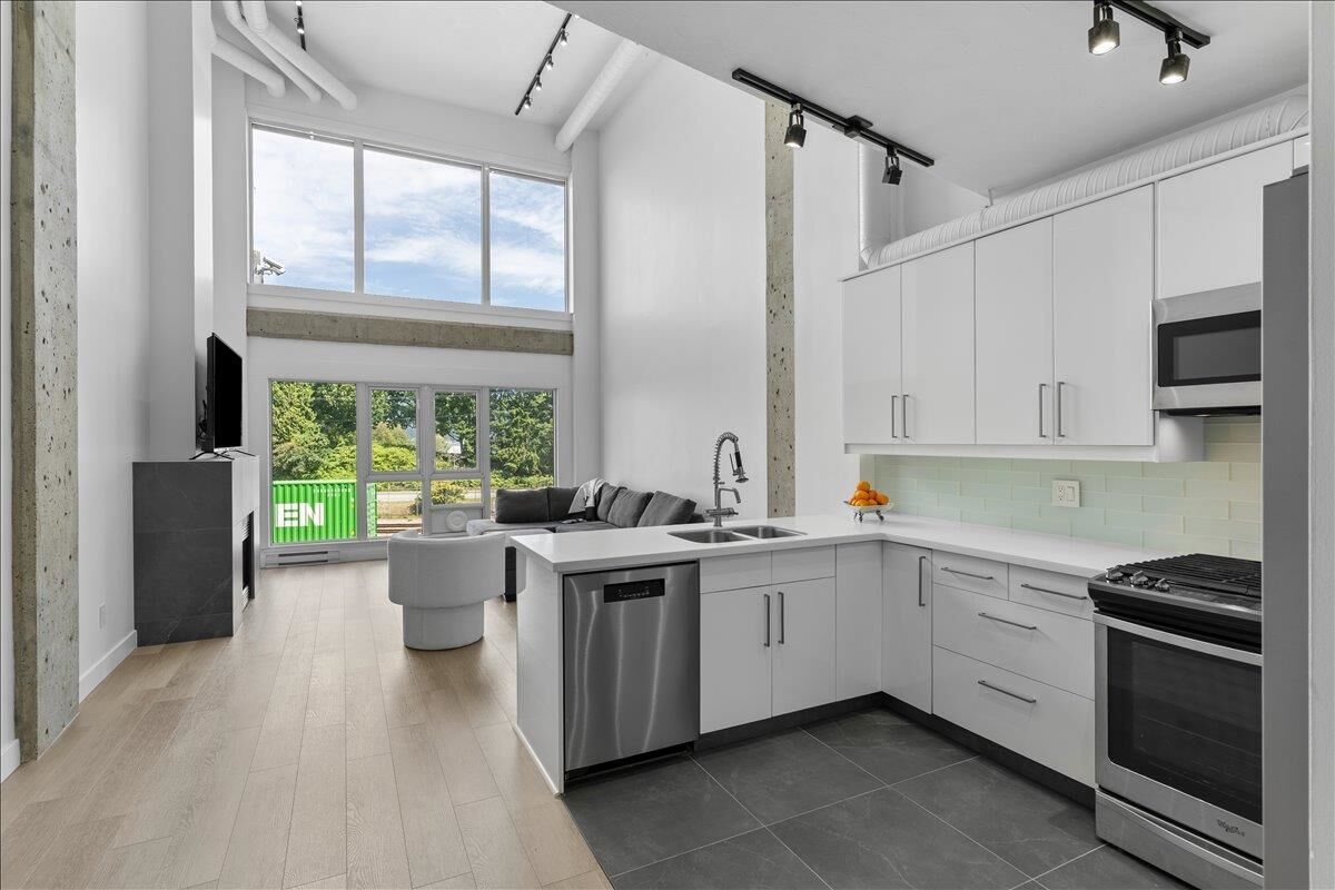 Property Photo:  27 Alexander Street 309  BC V6A 1B2 