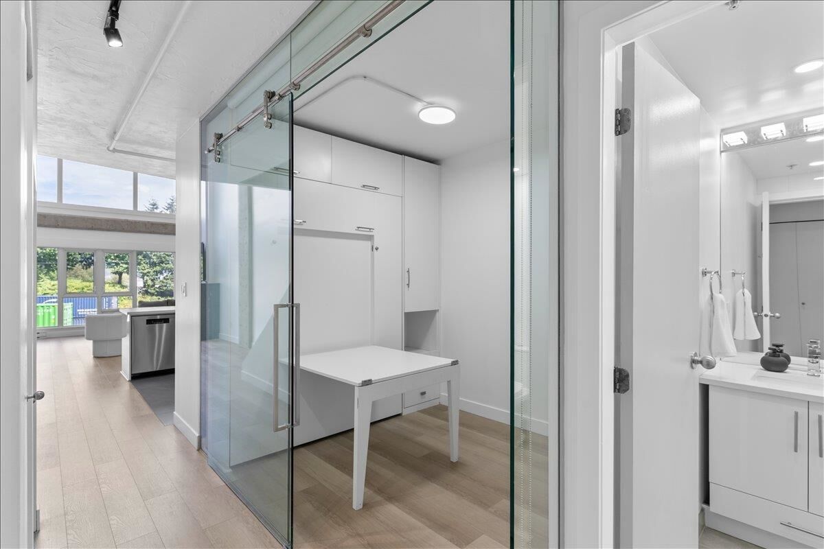 Property Photo: 27 Alexander Street 309 BC V6A 1B2
