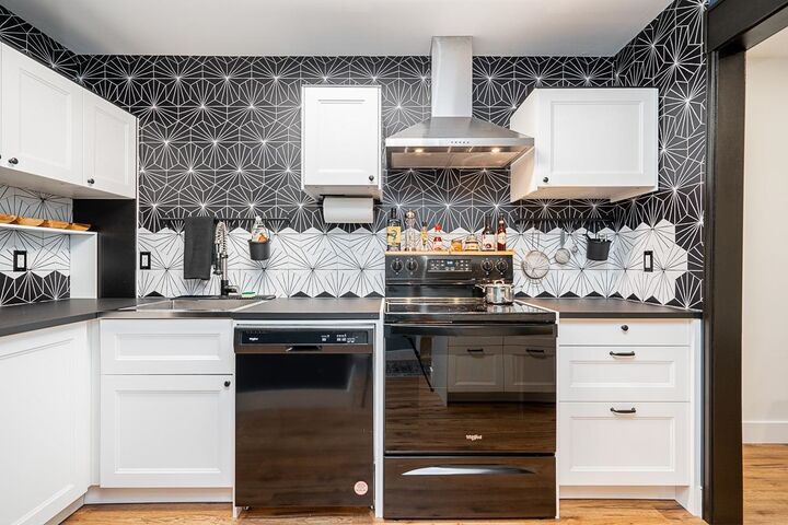 Property Photo: 1561 Vidal Street 301 BC V4B 5A7